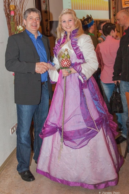ak2013215