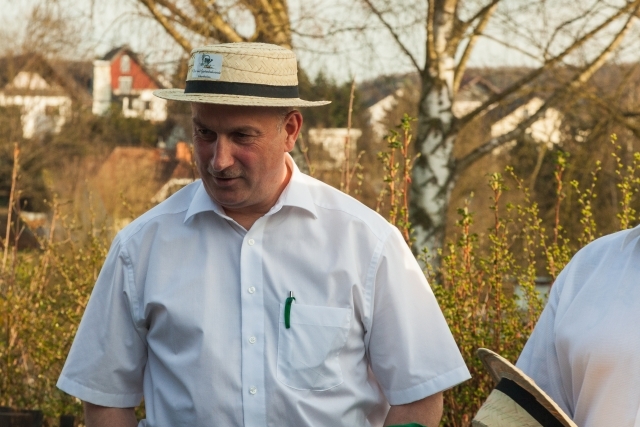 ak2015005