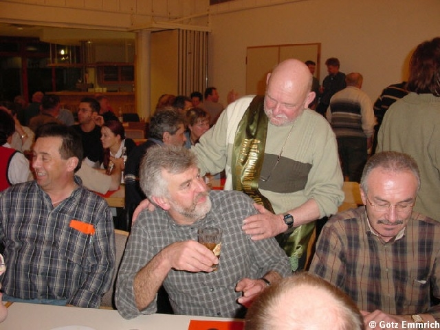 ak2004017