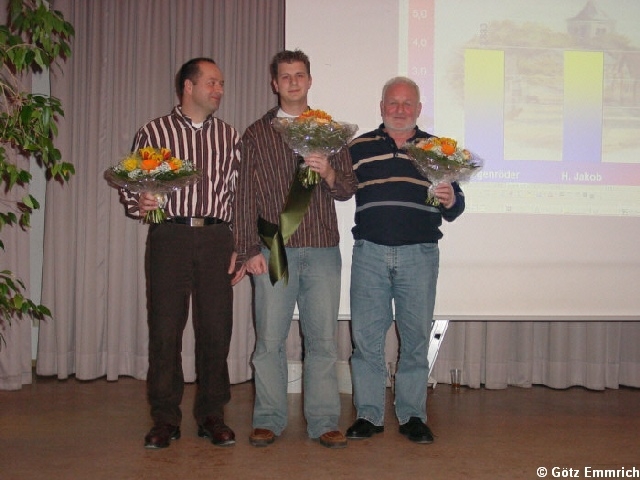 ak2004019