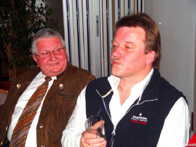ak2006037