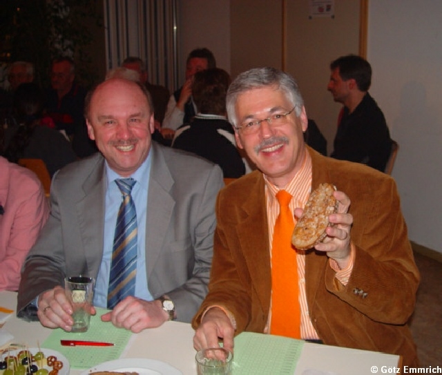 ak2006053