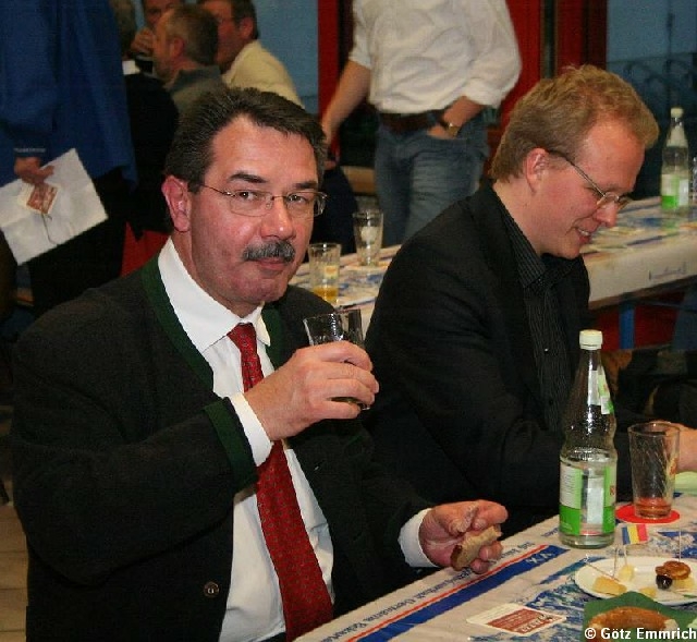 ak2008011