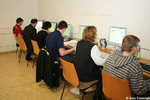 ak2008042